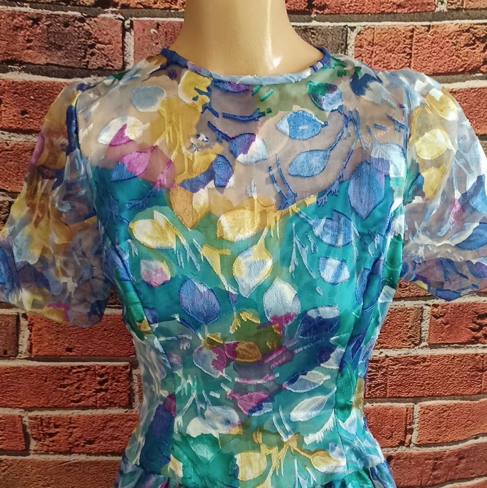 VINTAGE DRESS - Picture 2 of 9